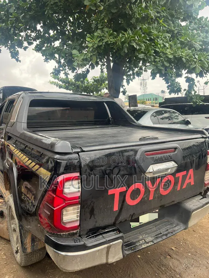 Neat Hilux for Rent