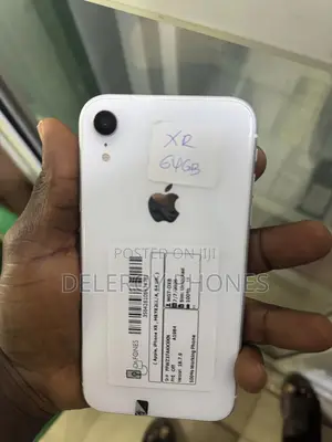 Apple iPhone XR 64 GB White