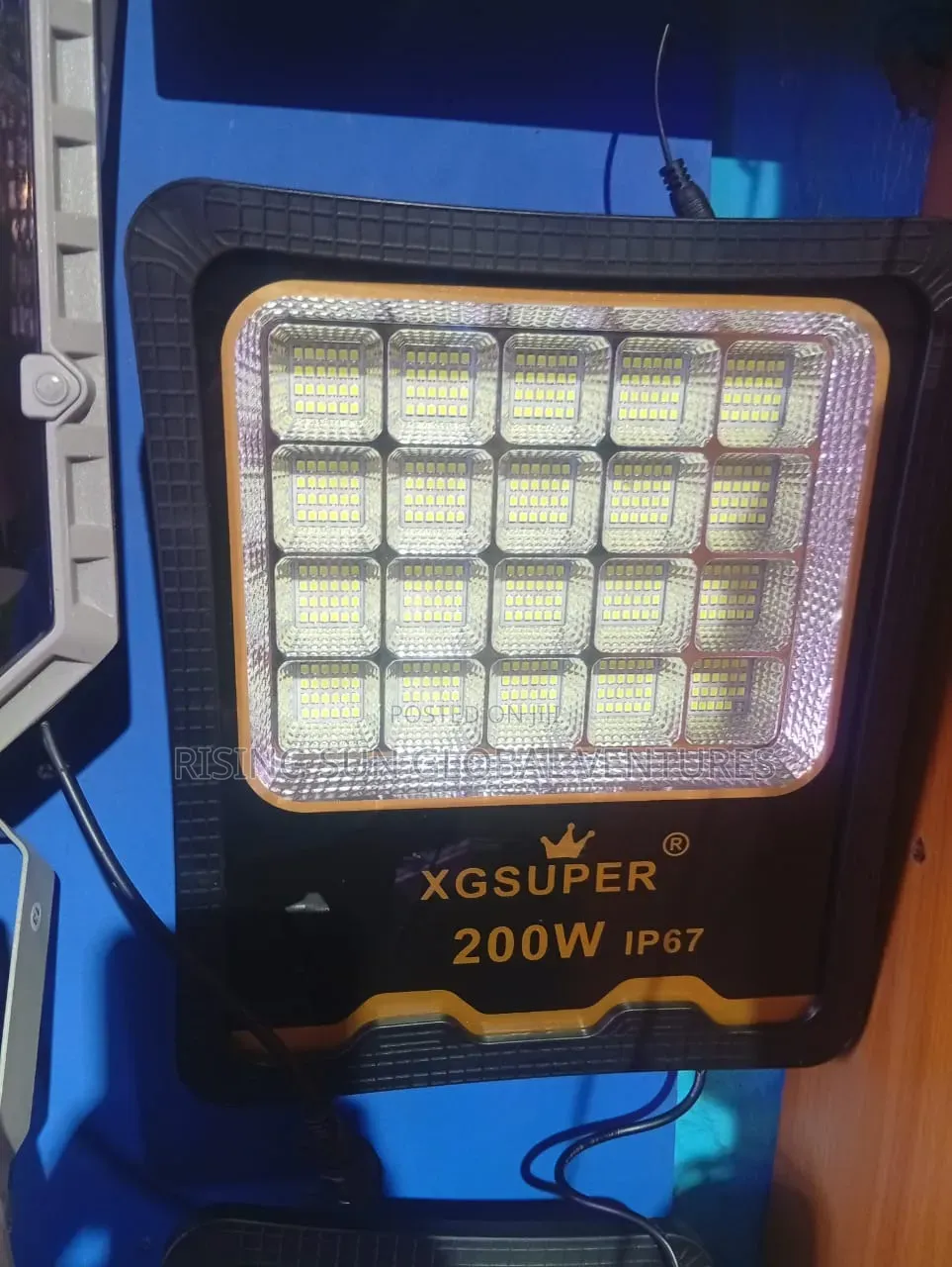 Pop Light and Flood Light