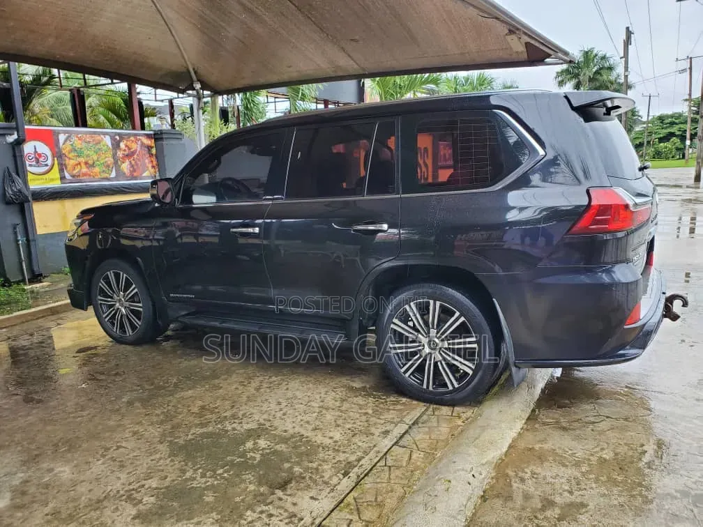 Lexus LX 2019 Black