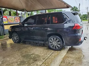 Lexus LX 2019 Black
