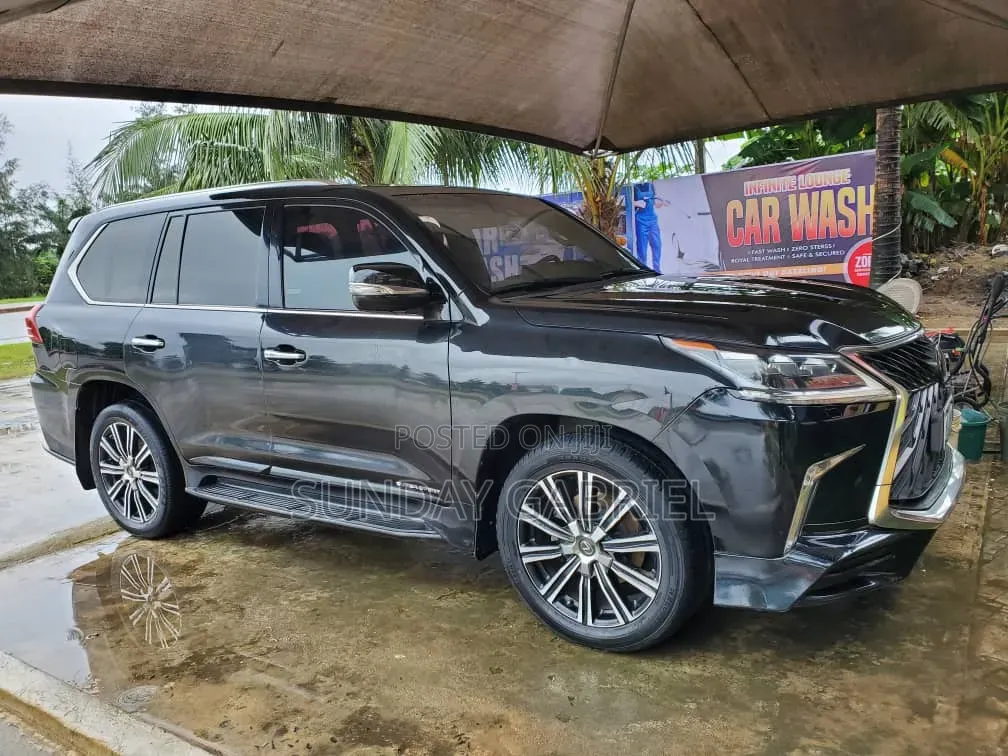 Lexus LX 2019 Black