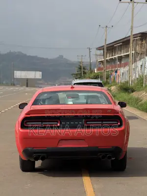 Dodge Challenger SRT Hellcat RWD 2018