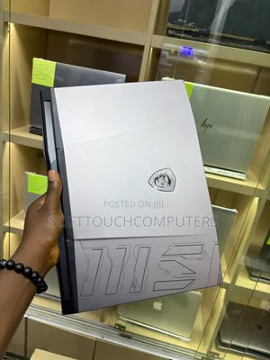 Laptop MSI Pulse GL76 16GB Intel Core i7 SSD 512GB