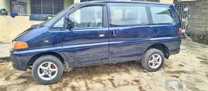 Mitsubishi L300 2000 Blue