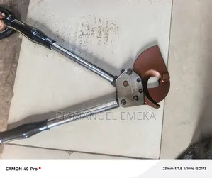 Heavy Duty Extendable Ratchet Cable Cutter