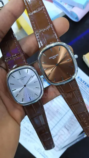 PATEK PHILIPPE Leather Luxury Wristwatch