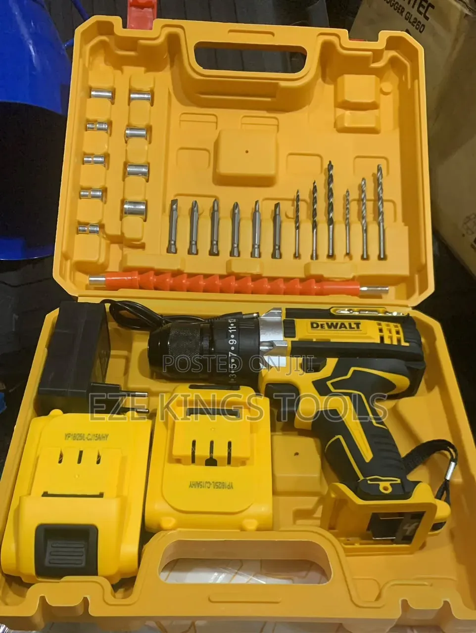 DeWalt Cordless Impact Drill Kit