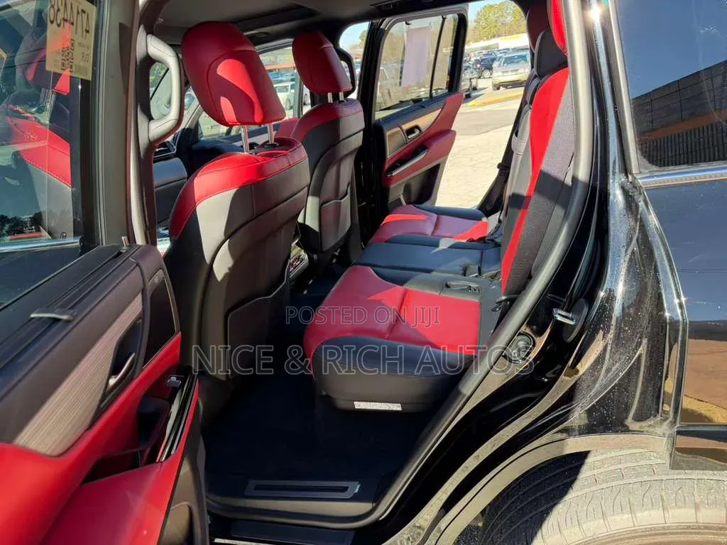 Lexus LX 2024 Black