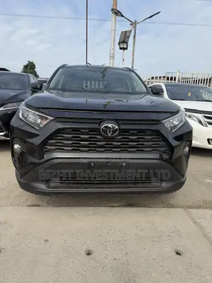 Toyota RAV4 XLE AWD 2020 Black