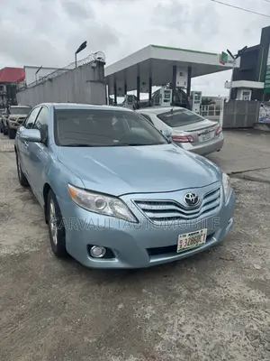 Toyota Camry XLE V6 4dr Sedan (3.5L 6cyl 6AM) 2009 Blue