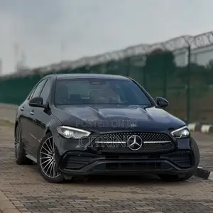 Mercedes-Benz C300 2023 Black