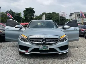 Mercedes-Benz C300 2015 Blue