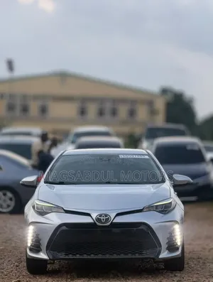 Toyota Corolla 2017 Silver