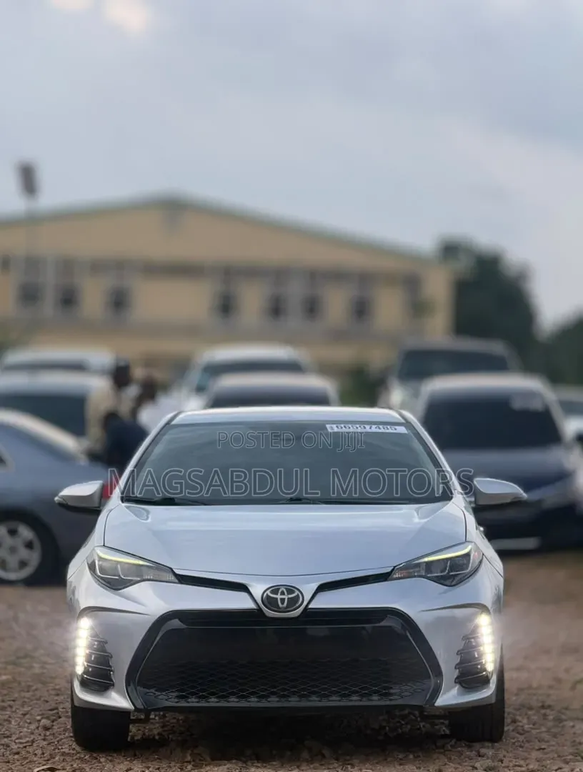 Toyota Corolla 2017 Silver