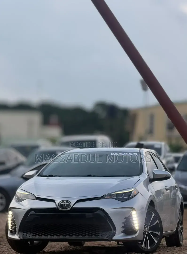 Toyota Corolla 2017 Silver