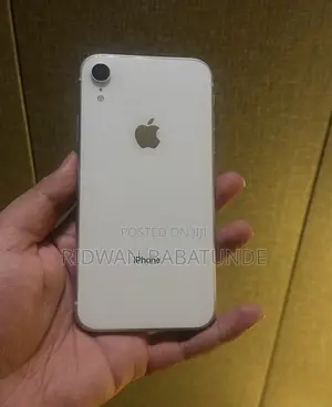 Apple iPhone XR 128 GB White