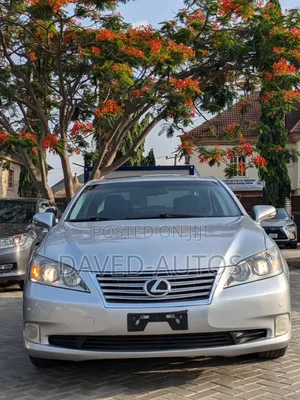 Lexus ES 2012 Silver