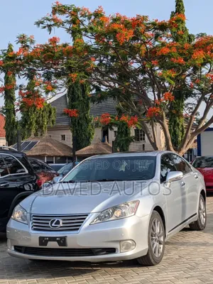 Lexus ES 2012 Silver