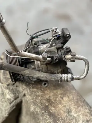 1.8 Corolla 03 a/C Compressor