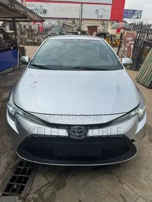 Toyota Corolla 2021 Silver