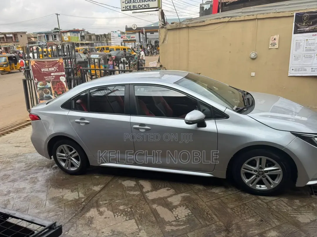 Toyota Corolla 2021 Silver