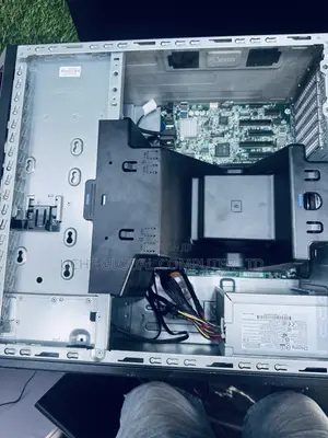 Server HP ProLiant ML 32GB Intel Xeon HDD 1T