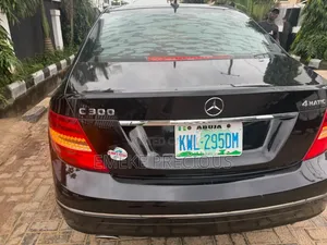 Mercedes-Benz C300 2009 Black