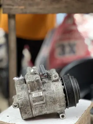 C300 a/C Compressor 4plug