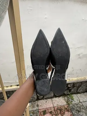 Pointy Flat Shoes Size 42
