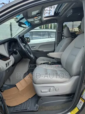 Toyota Sienna 2015 Black