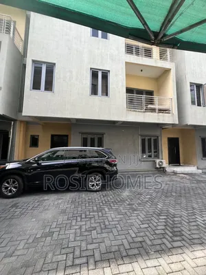 4bdrm Duplex in Lekki Phase 1 for rent