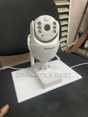 SAFEHOME Solar-Powered PTZ (Pan-Tilt-Zoom) Wireless CCTV Camera.