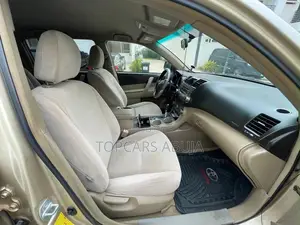 Toyota Highlander 2009 Gold