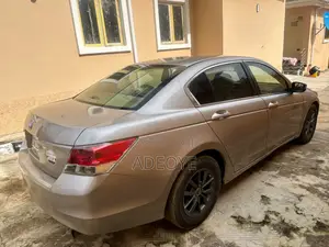 Honda Accord 2009 Gold