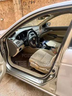 Honda Accord 2009 Gold