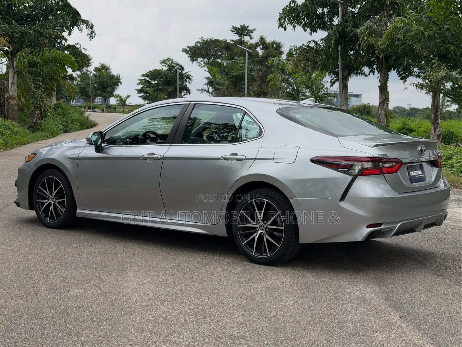 Toyota Camry 2023 Silver