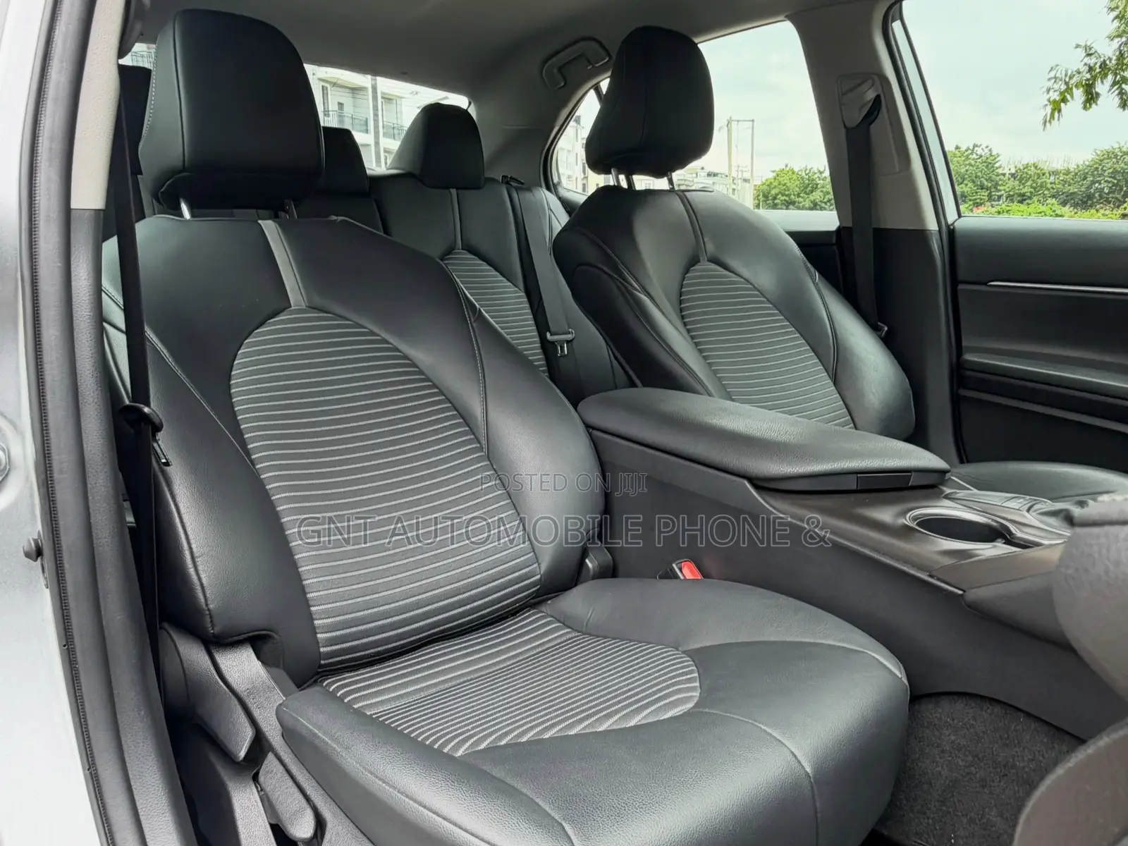 Toyota Camry 2023 Silver