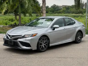 Toyota Camry 2023 Silver