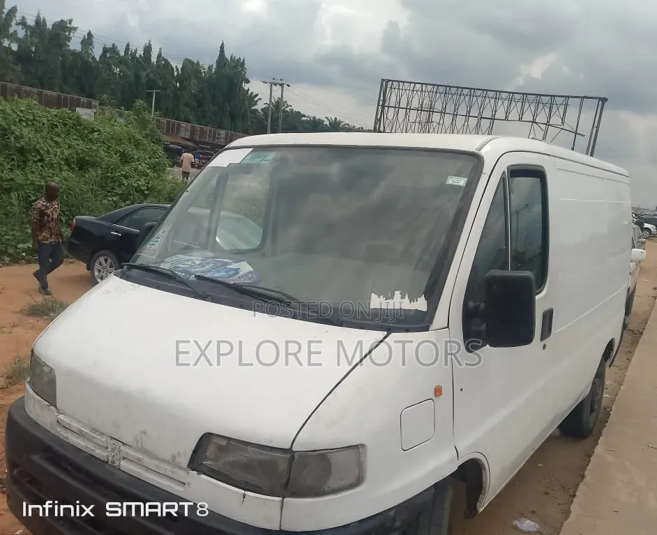 Peugeot Boxer 2005 White