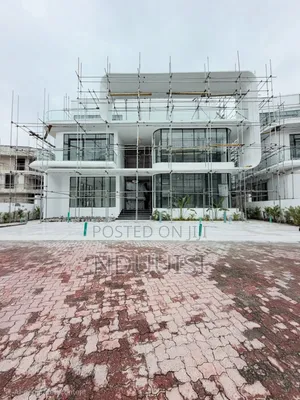 5bdrm Duplex in Osapa london for sale