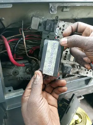 Installation of GPS Car Tracking