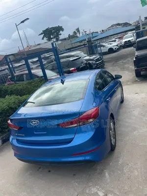 Hyundai Elantra 2018 Blue