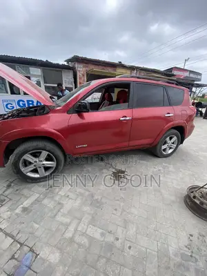 Toyota RAV4 2006 Red