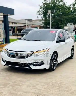 Honda Accord 2018 White