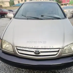 Toyota Sienna 2002 Gold