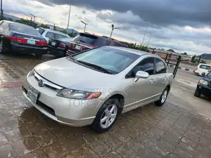 Honda Civic 2008 Gold