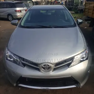 Toyota Auris 2014 Silver