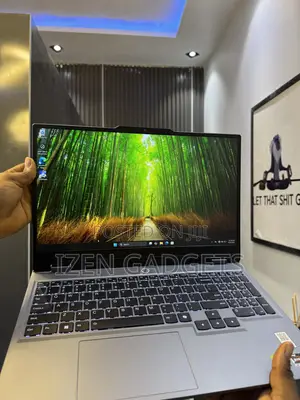 New Laptop Lenovo LOQ 15AHP10 16GB AMD Ryzen 7 SSD 512GB