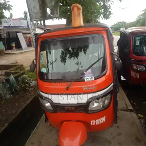 TVS King Cargo 2022 Orange